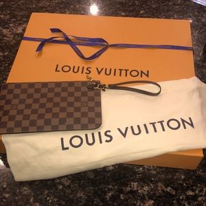 Authentic Louis Vuitton Neverfull wristlet New